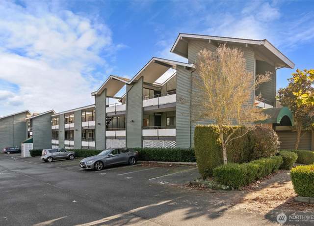 Property at 7924 212th St SW #202, Edmonds, WA 98026, 2 beds, 1 bath