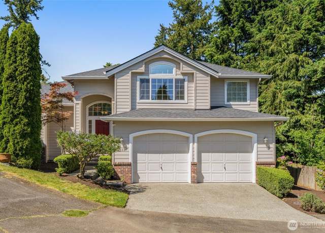Property at 2024 N 145th St, Shoreline, WA 98133, 3 beds, 2.5 baths