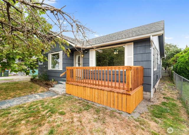 Property at 374 SW 15th St, Chehalis, WA 98532, 3 beds, 2 baths