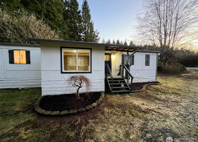 Property at 8 Griffard St, Copalis Beach, WA 98535, 3 beds, 2 baths