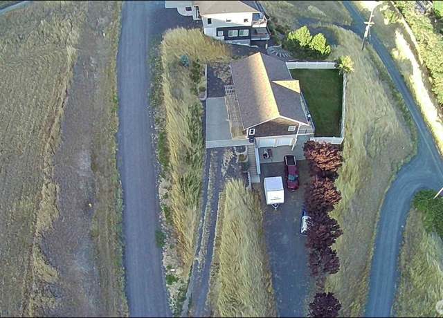 Property at 800 N Willow St, Dayton, WA 99328, 3 beds, 2.5 baths