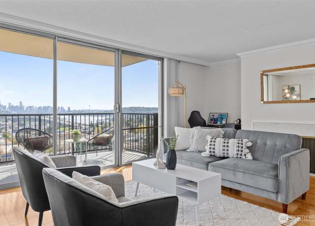 Property at 4540 8th Ave NE #1106, Seattle, WA 98105, 2 beds, 2 baths