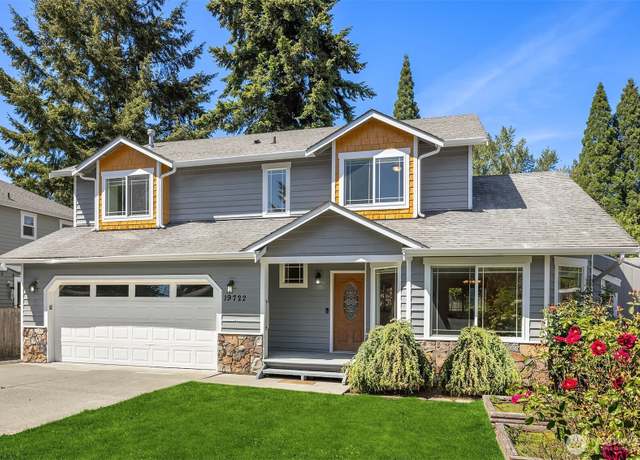 Property at 19722 61st Pl NE, Kenmore, WA 98028, 4 beds, 2.5 baths