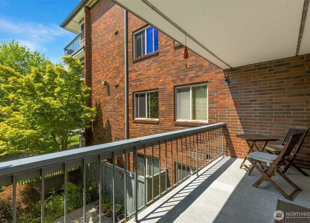 Property at 732 11th Ave E #202, Seattle, WA 98102, 2 beds, 1 bath