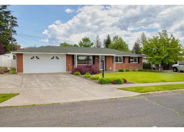 Property at 5516 N Fleming St, Spokane, WA 99205, 3 beds, 2 baths