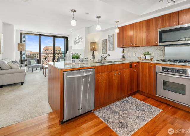 Property at 650 Bellevue Way NE #2505, Bellevue, WA 98004, 1 bed, 1 bath