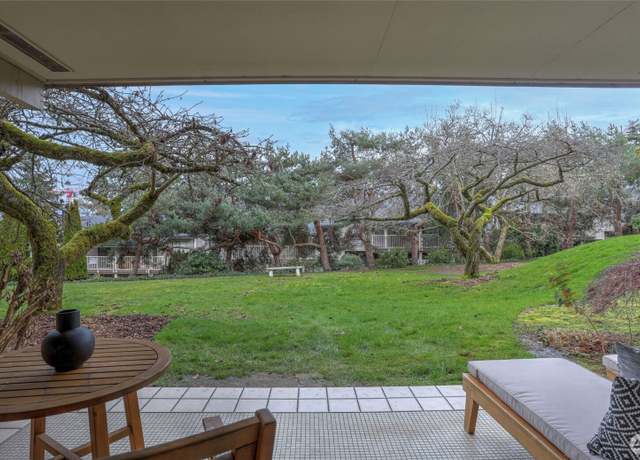 Property at 2920 76th Ave SE #105, Mercer Island, WA 98040, 1 bed, 1 bath