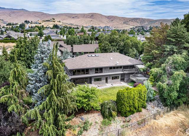 Property at 423 Lombard Ln, Wenatchee, WA 98801, 4 beds, 3 baths
