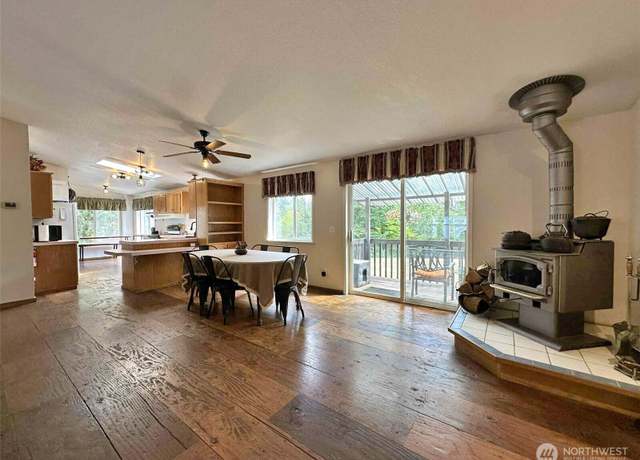 Property at 2833 A Highway 12 Unit A, Silver Creek, WA 98585, 3 beds, 2 baths