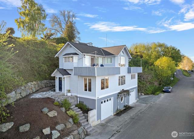 Property at 6598 Columbia Beach Dr, Clinton, WA 98236, 2 beds, 2 baths