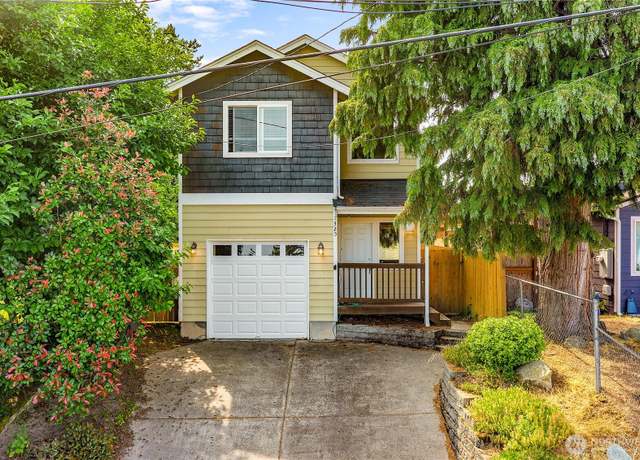 Property at 1325 Marguerite Ave, Bremerton, WA 98337, 3 beds, 2.5 baths