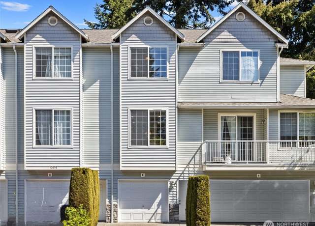 Property at 10414 Holly Dr Unit E, Everett, WA 98204, 2 beds, 2.5 baths
