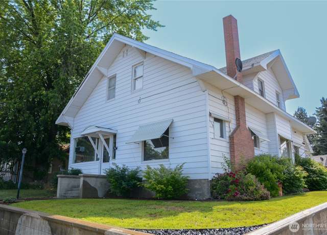 Property at 202 E 3rd Ave, Ritzville, WA 99169, 5 beds, 2 baths