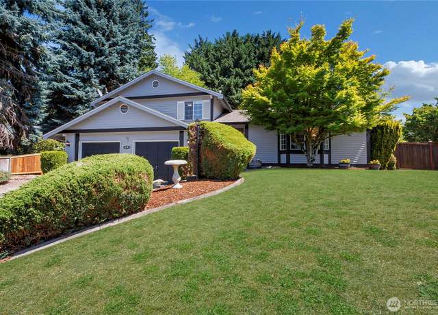 Property at 1209 25th Ave SE, Puyallup, WA 98374, 3 beds, 2.5 baths