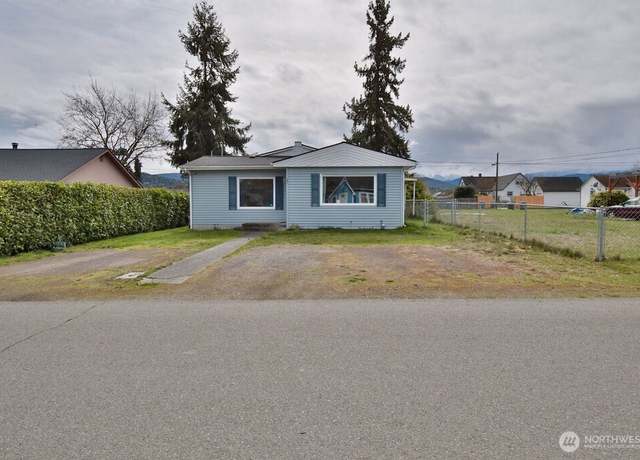 Property at 343 W Alder St, Sequim, WA 98382, 5 beds, 2 baths