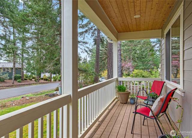 Property at 270 E Michelle Dr, Union, WA 98592, 3 beds, 2 baths