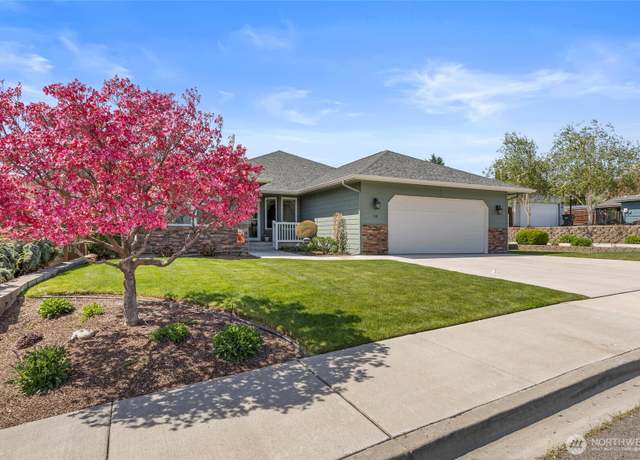Property at 18 N 94th Pl, Yakima, WA 98909, 3 beds, 2 baths