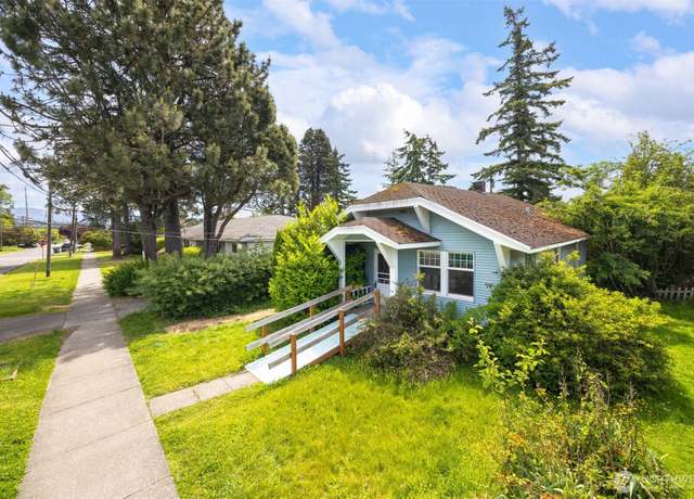 Property at 208 Carolina St, Bellingham, WA 98225, 2 beds, 1 bath
