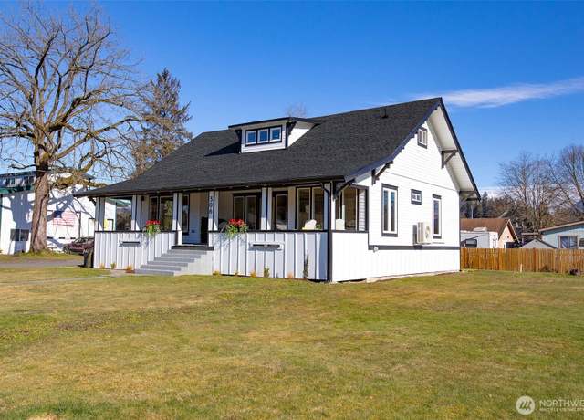 Property at 306 3rd St, Sultan, WA 98294, 3 beds, 2.5 baths