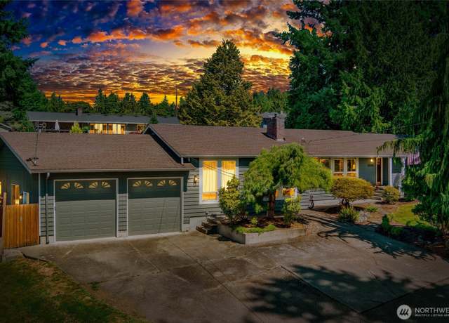 Property at 6725 73rd St NE, Marysville, WA 98270, 4 beds, 3 baths