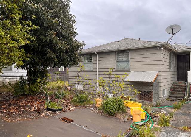 Property at 1811 S Stevens St, Seattle, WA 98144, 3 beds, 2 baths