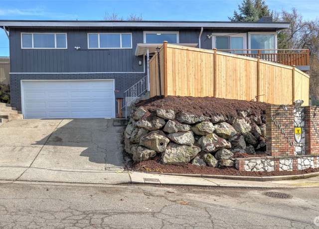 Property at 7070 Covello Dr S, Seattle, WA 98108, 4 beds, 3 baths