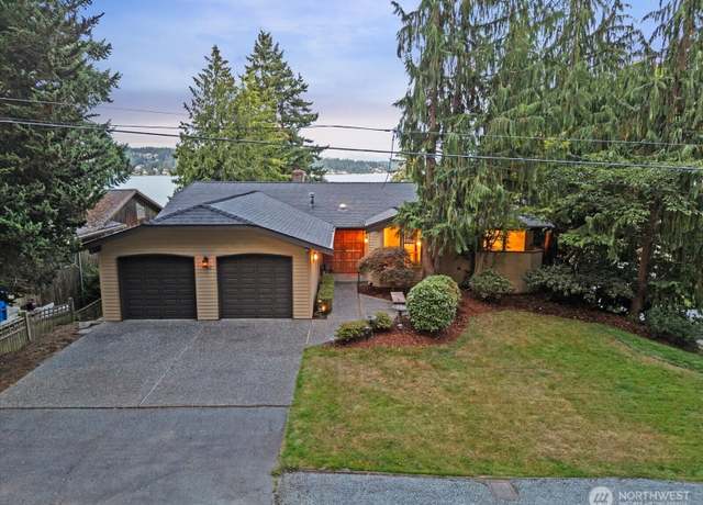Property at 9742 49th Ave NE, Seattle, WA 98115, 3 beds, 2.5 baths