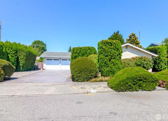 Property at 5709 N 13th St, Tacoma, WA 98406, 3 beds, 1.5 baths