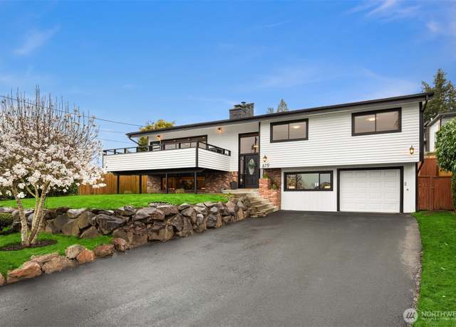 Property at 619 8th Ave S, Edmonds, WA 98020, 3 beds, 3 baths