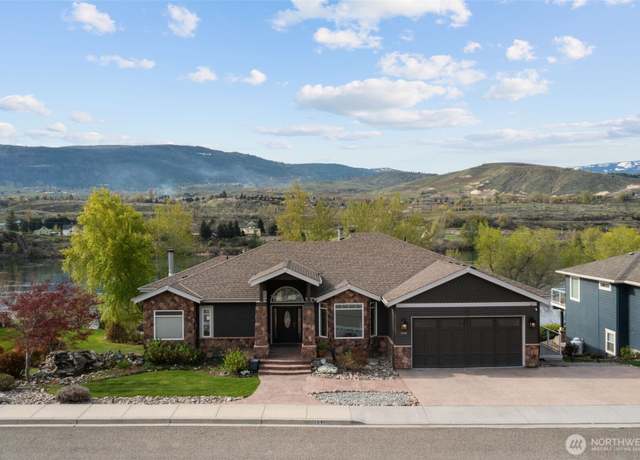 Property at 2840 Mikayla Ln, East Wenatchee, WA 98802, 4 beds, 3.5 baths