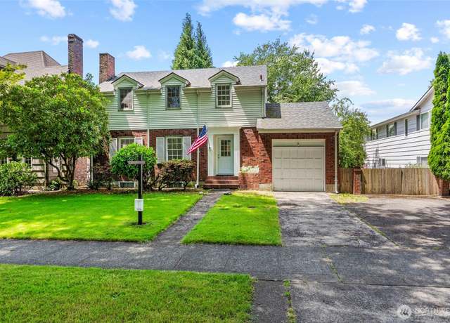Property at 2809 Nichols Blvd, Longview, WA 98632, 5 beds, 2.5 baths
