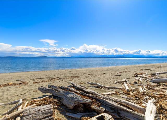 Property at 860 Old Beach Rd, Freeland, WA 98249, 2 beds, 1 bath