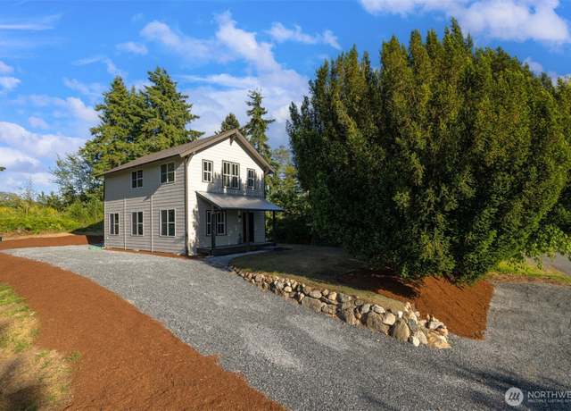 Property at 218 11th St, Blaine, WA 98230, 3 beds, 3 baths