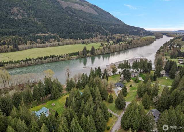 Property at 37914 Theo Ln, Concrete, WA 98237, 3 beds, 3 baths
