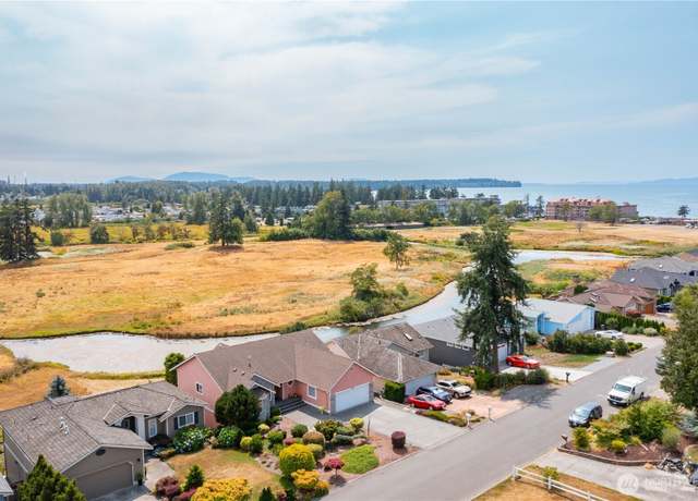 Property at 4755 S Golf Course Dr, Blaine, WA 98230, 3 beds, 2.5 baths
