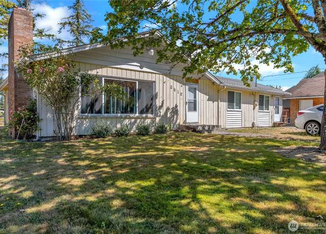 Property at 3519 138th St E, Tacoma, WA 98446, 3 beds, 1 bath