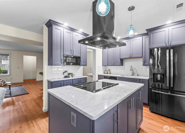 Property at 10927 62nd St E, Puyallup, WA 98372, 2 beds, 1.5 baths