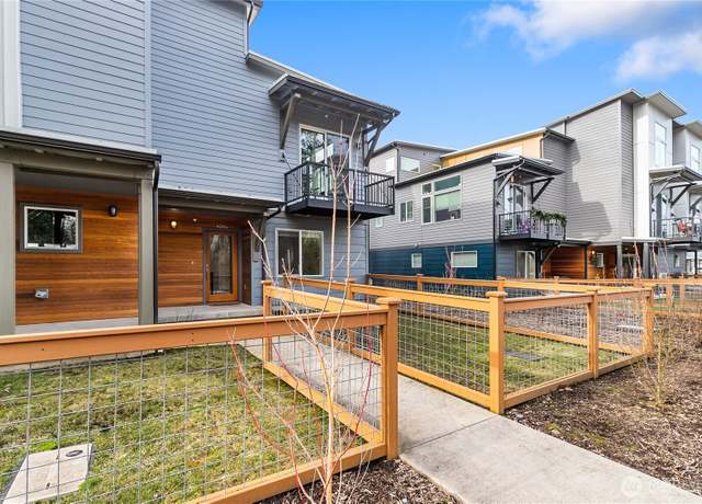 Property at 4246 Cameo Ln, Bellingham, WA 98226, 4 beds, 3 baths
