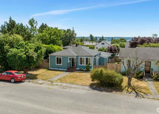Property at 2129 Parker Pl, Bremerton, WA 98310, 2 beds, 1 bath