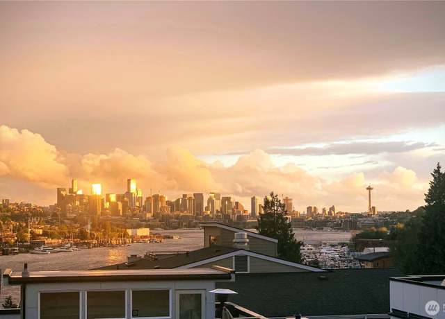 Property at 3940 B 1st Ave NE, Seattle, WA 98105, 3 beds, 2.5 baths