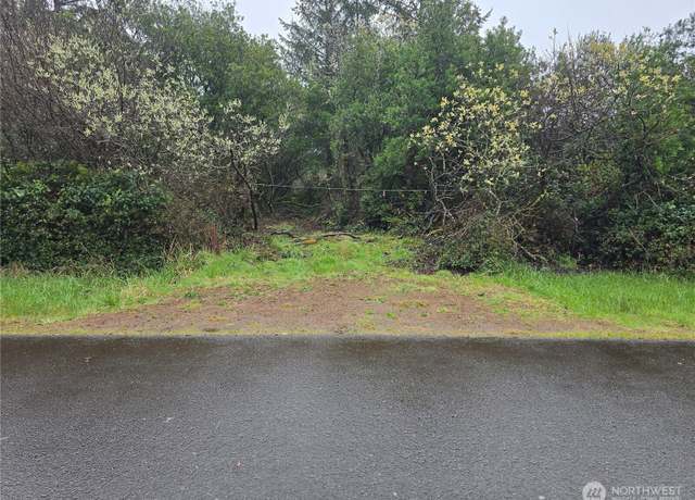 Property at 121 Kelp St NW, Ocean Shores, WA 98569