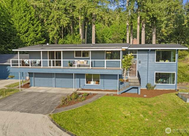 Property at 10121 Crescent Valley Dr NW, Gig Harbor, WA 98332, 4 beds, 2.5 baths