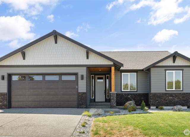 Property at 825 NW Shire St, Oak Harbor, WA 98277, 4 beds, 2 baths