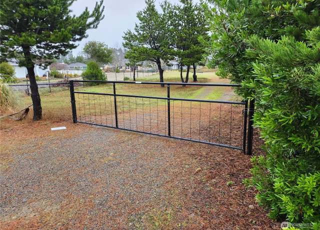 Property at 35106 G St, Ocean Park, WA 98640