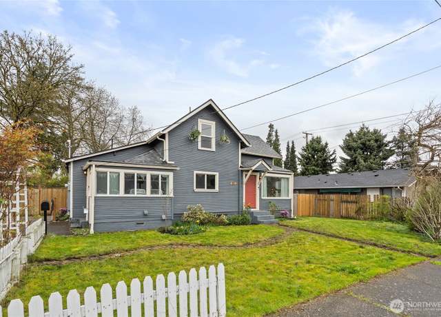 Property at 11 R St SE, Auburn, WA 98002, 3 beds, 2 baths