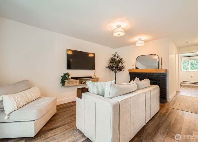 Property at 14002 NE 181st Pl Unit A302, Woodinville, WA 98072, 1 bed, 1 bath