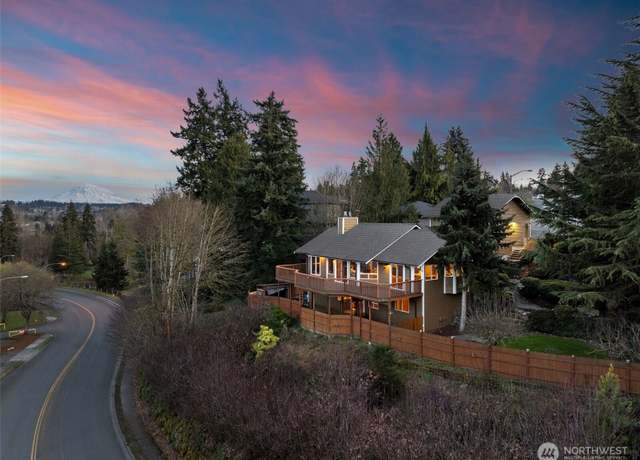 Property at 709 22nd St SW, Puyallup, WA 98371, 4 beds, 2.5 baths