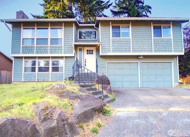 Property at 2809 112th Pl SE, Everett, WA 98208, 3 beds, 3 baths