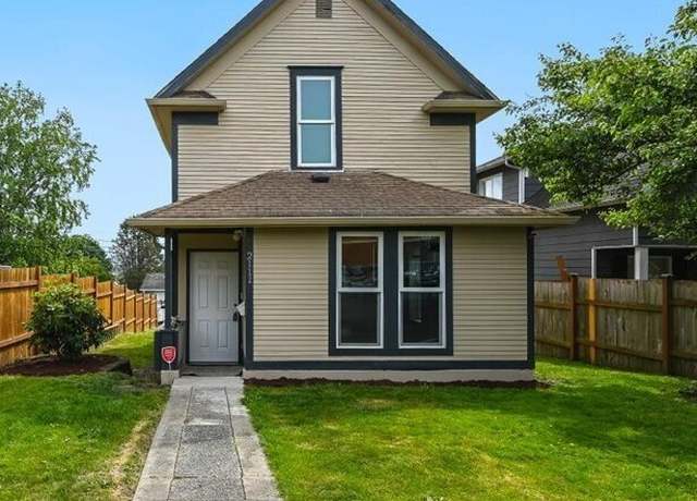 Property at 2111 Cleveland Ave, Everett, WA 98201, 3 beds, 1 bath