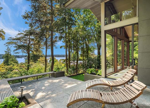 Property at 4170 Boulevard Pl, Mercer Island, WA 98040, 4 beds, 4 baths